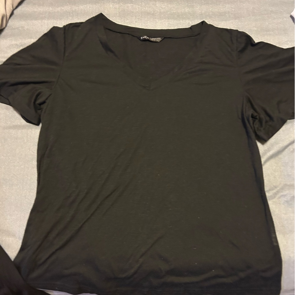 SHEIN Black Short Sleeve V-Neck Tee ruffle shoulder